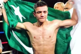 بھارتی آبی جارحیت کے بعد پاکستانی باکسر کا بھرپور جواب، بھارتی حریف کو پہلے راؤنڈ میں ناک آؤٹ کر دیا