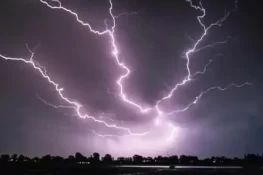 بھارت میں ژالہ باری اور آسمانی بجلی گرنے سے 25 افراد ہلاک