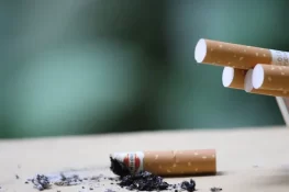پاکستان میں سگریٹ نوشی سالانہ 1.64 لاکھ اموات اور 700 ارب روپے کے نقصان کا سبب