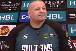 ملتان سلطانز کی مسلسل تیسری شکست، کوچ جولین ووڈ کی کارکردگی پر مایوسی کا اظہار