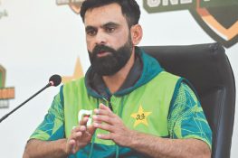 سابق کرکتر محمد حفیظ نے بھارتی حملے کو بزدلانہ قرار دیدیا