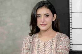 ایسا شوہر چاہیے جو میرے پاؤں دبائے اور اپنے ہاتھ سے کھانا کھلائے: اداکارہ سحر ہاشمی