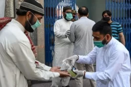 کراچی میں کورونا وائرس کے کیسز میں دوبارہ اضافہ، شہریوں کو محتاط رہنے کی ہدایت