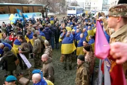 روس اور یوکرین کے درمیان قیدیوں کا بڑا تبادلہ، 390 افراد رہا