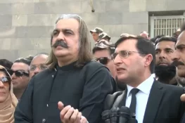 بانی کے خلاف تمام مقدمات جھوٹے، عدلیہ انصاف کرے اور جلد فیصلے دے: پی ٹی آئی