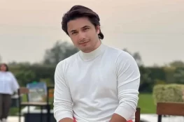 "باس سے تنگ ہو؟ تو برف والے پانی میں بیٹھ جاؤ!”، علی ظفر کا انوکھا مشورہ