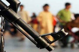 لالہ موسیٰ میں ڈاکوؤں کی فائرنگ، نوجوان زخمی، فوری رپورٹ