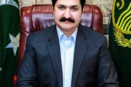 ڈپٹی کمشنر گجرات کا آپریشن “بنیان مرصوص” کی کامیابی پر اظہارِ یکجہتی کے لیے لیڈیز اینڈ چلڈرن پارک میں منعقدہ خصوصی تقریب کا دورہ