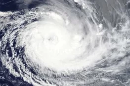 بحیرہ عرب میں طوفان کا خطرہ، خصوصی وارننگ جاری