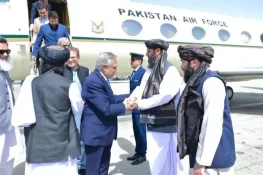 نائب وزیراعظم اسحاق ڈار2 روزہ دورے پر ہانگ کانگ پہنچ گئے