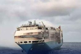 کیرالا، زہریلے کیمیکل سے لدا بحری جہاز ڈوب گیا، بھارتی غفلت بے نقاب