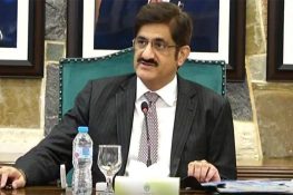 سندھ حکومت کا بڑا فیصلہ: اسکولوں میں اجرک، ٹوپی اور تحائف دینے پر مکمل پابندی عائد