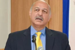 ایران پر امریکی حملے ہٹ دھرمی اور جنگی جرم ہیں، پاکستان ایران کے ساتھ ہے، مشاہد حسین سید