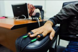 عمران خان کے پولی گراف ٹیسٹ کے لیے تفتیشی ٹیم اڈیالہ جیل پہنچ گئی