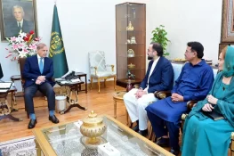 ق لیگ کے پارلیمانی وفد کی وزیراعظم سے ملاقات، بجٹ اور دفاعی پالیسی کو سراہا