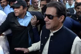 عدالت کا وزارتِ قانون کو دوبارہ خط، عمران خان کی پیشی یقینی بنانے کی ہدایت