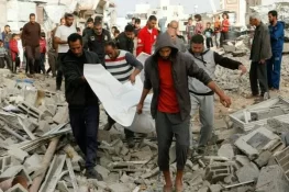 غزہ میں امداد کے منتظر نہتے فلسطینیوں پر اسرائیلی بمباری، 60 شہادتیں