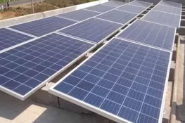 سولر پینل صارفین کے لیے بڑی خوشخبری: ٹیکس میں کمی، منافع خوری پر کریک ڈاؤن کا اعلان