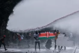 کینیا میں حکومت مخالف مظاہروں کے دوران 8 افراد ہلاک، 400 سے زائد زخمی