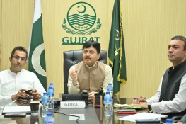 گجرات: جی ٹی روڈ پر گندگی، کمشنر اور ڈپٹی کمشنر کا ایکشن، 25 دکانیں سیل کرنے کی ہدایت