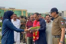 وفاقی وزیر بلال اظہر کیانی کا ٹریفک لائسنس سینٹر دینہ کا دورہ، جدید سہولیات کا اعلان