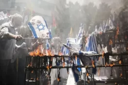 اسرائیل ایران دوستی، جنگی دشمنی میں کیسے بدلی؟