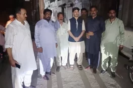 کنجاہ میں ون ڈش کی خلاف ورزی پر کارروائی، اے سی بلال زبیر نے مارکی سیل کر دی