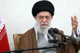 ایران کے سپریم لیڈر آیت اللہ علی خامنہ ای کون ہیں؟ کس قدر با اثر ہیں؟