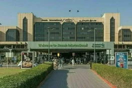 کراچی ایئرپورٹ پر طیارے سے ٹرک ٹکرا گیا، تحقیقات کا آغاز