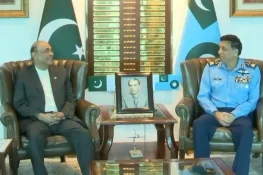 ایئر چیف کی قیادت میں صدر زرداری کا ایئر ہیڈ کوارٹرز کا دورہ