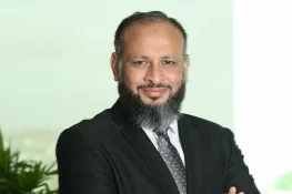 مونس علوی برطرف، صوبائی محتسب نے کے الیکٹرک سی ای او پر جرمانہ عائد کر دیا