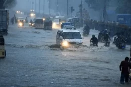 ملک بھر میں مون سون کا نیا اسپیل: بارشوں سے طغیانی اور نشیبی علاقوں کے زیرآب آنے کا خدشہ