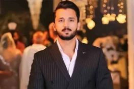 رجب بٹ کے خلاف توہین صحابہ کا الزام، مقدمہ درج کرنے کی درخواست دائر