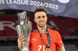 پرتگال کے معروف فٹبالر ڈیاگو جوتا ٹریفک حادثے میں ہلاک