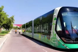اسلام آباد میں الیکٹرک ٹرام کے ساتھ میت بسیں چلانے کا فیصلہ، جدید ٹرانسپورٹ منصوبہ متعارف
