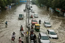 ملک بھر میں مون سون بارشوں سے خطرات، 25 جولائی تک سفر میں احتیاط کی ہدایت