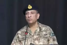  ڈی جی آئی ایس پی آر کی جی سی یونیورسٹی میں طلبا سے ملاقات