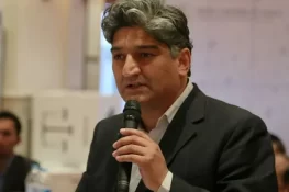 سندھ اور پنجاب حکومت ایسے پریشان ہیں جیسے قاسم نہیں ‘محمد بن قاسم’ آرہا، مطیع اللہ جان