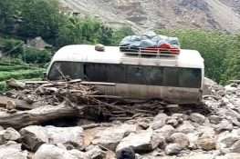 کاغان میں کلاؤڈ برسٹ سے جھیل سیف الملوک روڈ بند، 500 سے زائد سیاح پھنسنے کے بعد بحفاظت منتقل