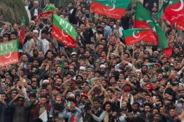 پی ٹی آئی کا ن لیگی بننے والے 4 ارکان کے خلاف نااہلی ریفرنس بھیجنے کا فیصلہ