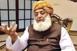 خیبرپختونخوا تبدیلی کا متحمل نہیں، تبدیلی آئے تو پی ٹی آئی کے اندر سے آئے، فضل الرحمان