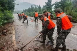 بیجنگ میں شدید بارشوں سے تباہی، 30 افراد جاں بحق