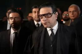 عالیہ حمزہ معافی مانگیں، بصورت دیگر کارروائی ہوگی: سلمان اکرم راجہ