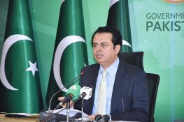 بانیٔ پی ٹی آئی نے کئی باراین آر او کا پیغام بھیجا،طلال چوہدری