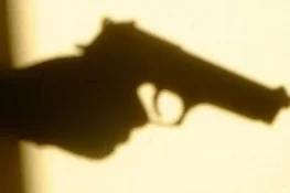 شاہین چوک میں ڈکیتی کے دوران ریڑھی بان کو گولیاں مار دی گئیں