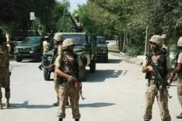 فتنہ الہندوستان کے دہشت گردوں کا حملہ، لڑکا شہید، 8 زخمی