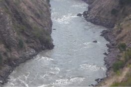 وادی نیلم میں سیاحوں کی گاڑی حادثے کا شکار، 6 افراد جاں بحق