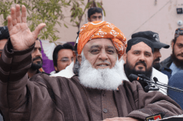 تیل معاہدوں پرعوام کو اعتماد میں لینا ضروری ہے:مولانا فضل الرحمان