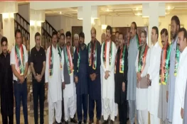 پی ٹی آئی کو ایک اور جھٹکا، ساجد قریشی ساتھیوں سمیت پیپلز پارٹی میں شامل