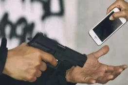 عادووال کے قریب راہزنی، مسلح ڈاکو نقدی و موبائل لے اُڑے